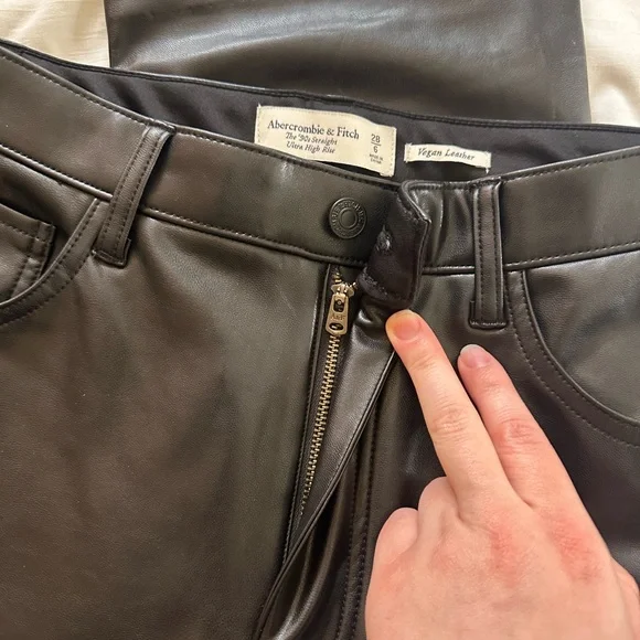 ‼️SOLD‼️ - Picture 3 of 5